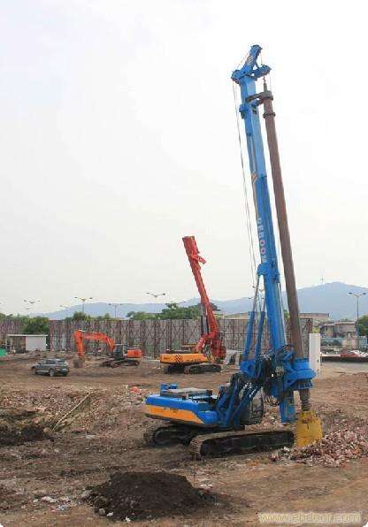 貴陽(yáng)旋挖鉆機租賃房建工程施工案例.jpg
