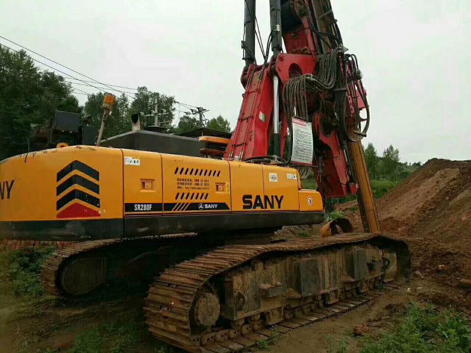 青島膠州機場(chǎng)高速施工案例.jpg