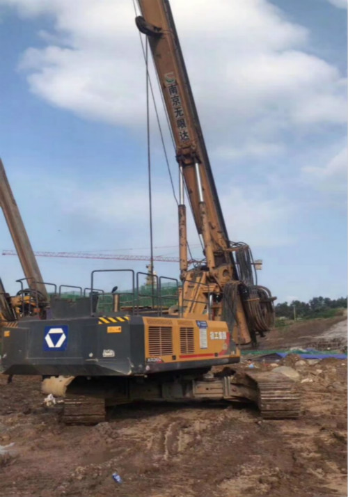 南京無(wú)限達徐工360旋挖機京雄高鐵樁基施工案例.jpg