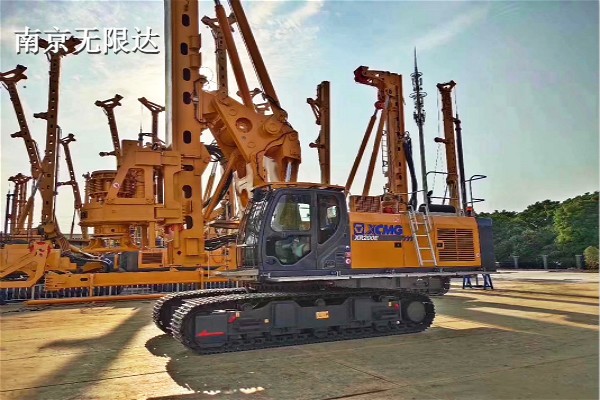 三一旋挖鉆機價(jià)格多少錢(qián)一臺.jpg