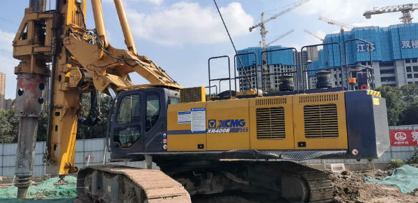 徐工XR400E旋挖鉆機助力南京地鐵6號線(xiàn)咬合樁施工.jpg