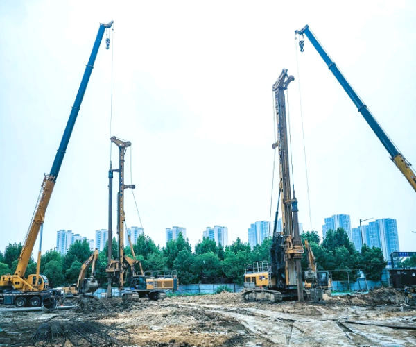 徐工旋挖鉆機強基固本，為城市煥新.jpg