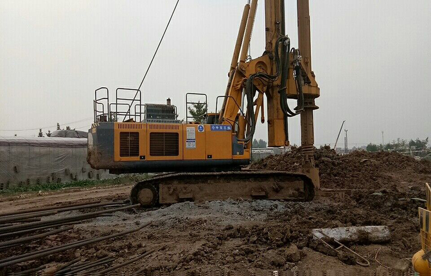 無(wú)限達貴陽(yáng)地鐵旋挖鉆機施工案例